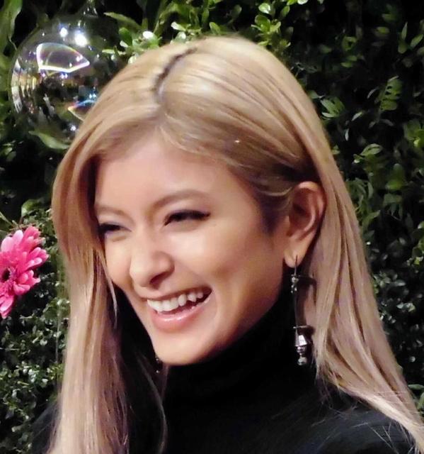 ローラ すっぴん動画が 可愛すぎ と反響続々 セレブ感もたっぷり 芸能 デイリースポーツ Online
