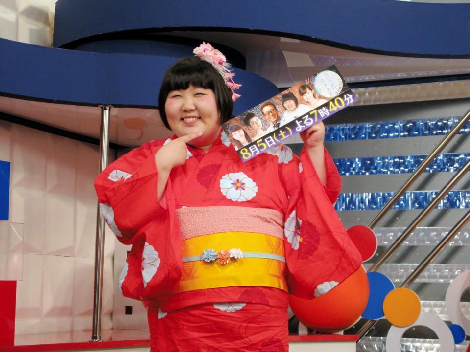 「なにわ淀川花火大会生中継２０１７」でゲストを務める酒井藍＝大阪市内