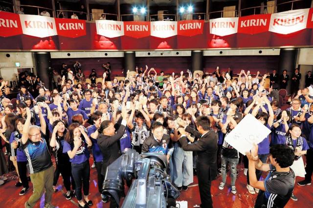 香川照之 ｗ杯出場決定直後に史上初連動生ｃｍ 日本の強さは感動 芸能 デイリースポーツ Online