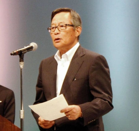 ＢＰＯの濱田純一理事長を招いた講演会で挨拶を行った関西テレビの福井澄郎社長＝大阪・関西テレビ