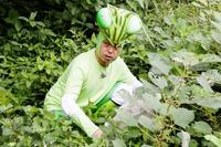 「香川照之の昆虫すごいぜ！～３時間目～」で、カマキリ先生として昆虫の魅力に迫る香川照之（ＮＨＫ提供）