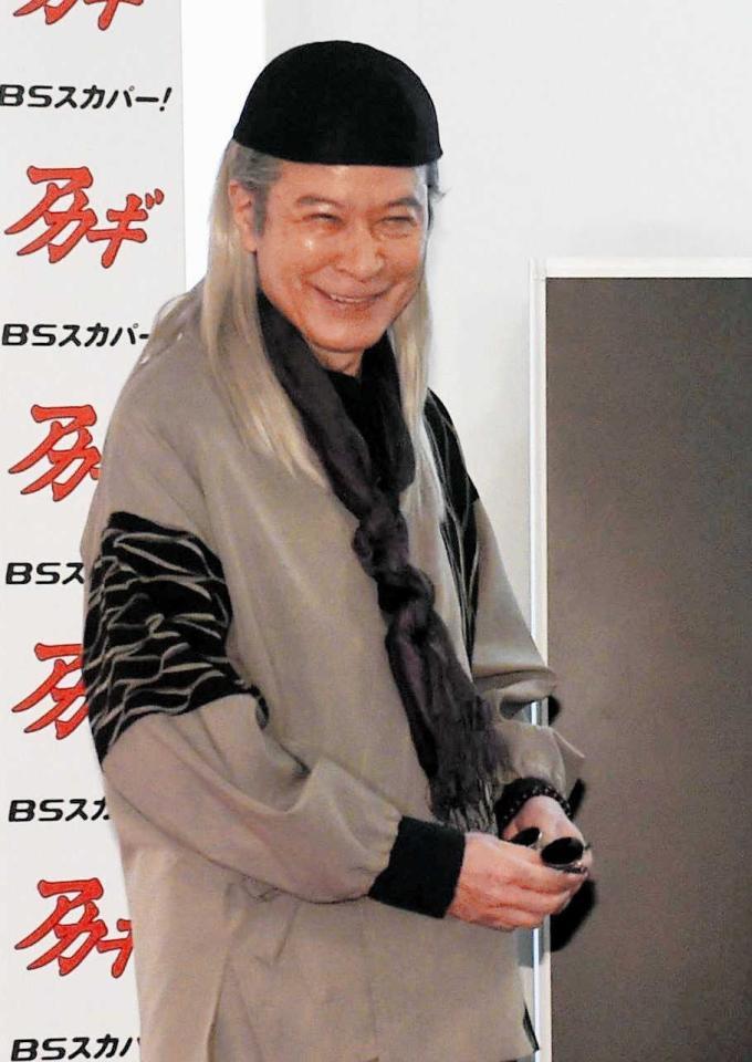 　一般女性との交際質問に「いいえ」と笑顔で否定した鹿賀丈史