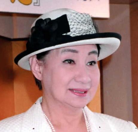 京唄子 直筆サイン入り Tシャツ M 女優 漫才師 当時物 渡る世間は鬼ばかり 京唄子さん、晩年は腰椎粉砕骨折で寝たきりになっていた…一人娘