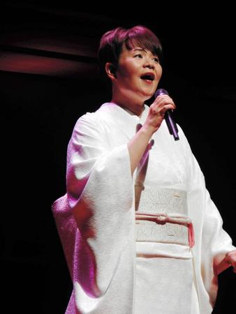 コンサート「Ｓｉｎｇｅｒ」を行った島津亜矢＝東京オペラシティコンサートホール