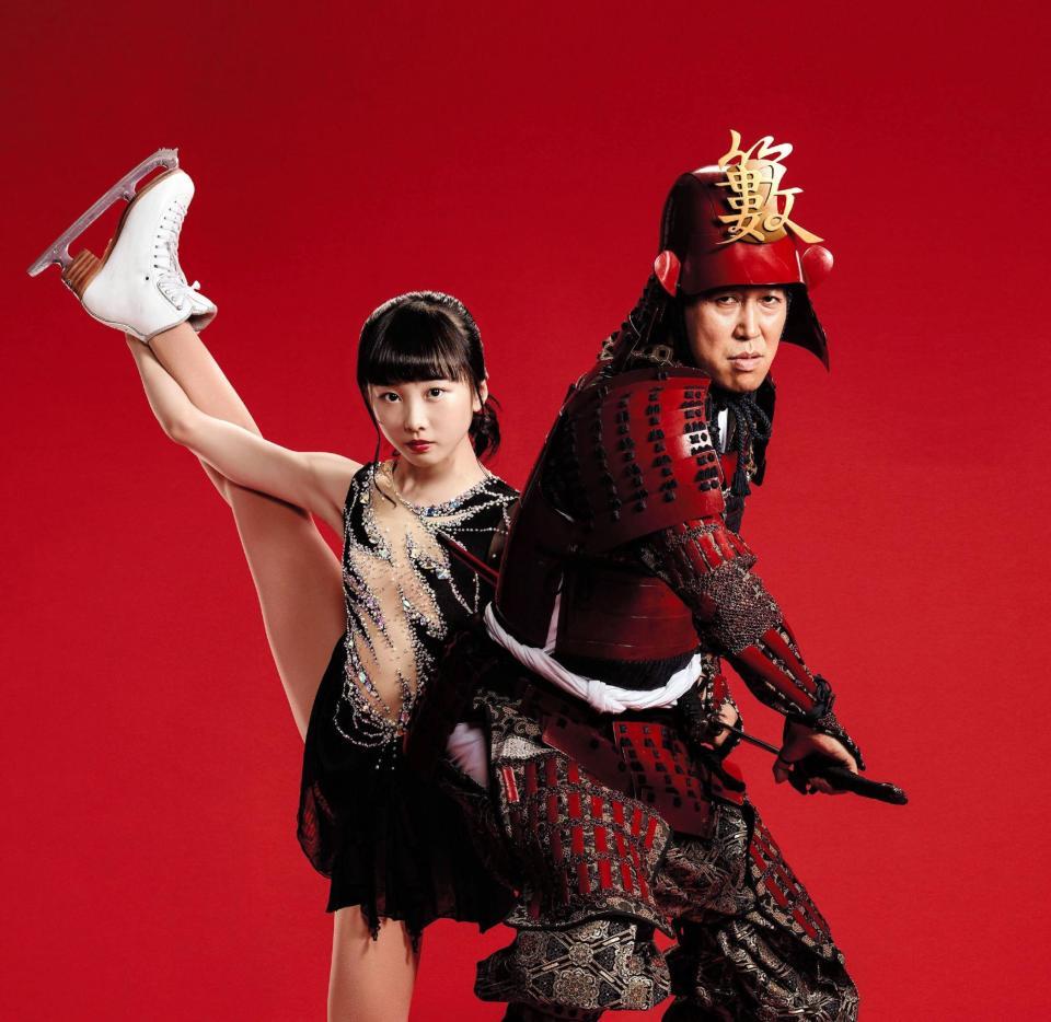 カンテレ「コヤぶるッ！ＳＰＯＲＴＳ」のポスターに、今季の勝負服で登場した本田望結（左）と小籔千豊