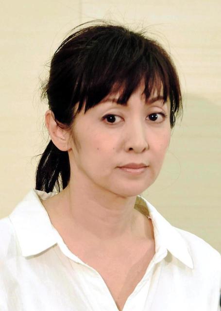 斉藤由貴 表情ガチガチ 歌声も不安定 不倫発覚後ファンの前に初登場 芸能 デイリースポーツ Online