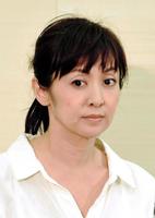 　熱唱する美川憲一＝東京・草月ホール