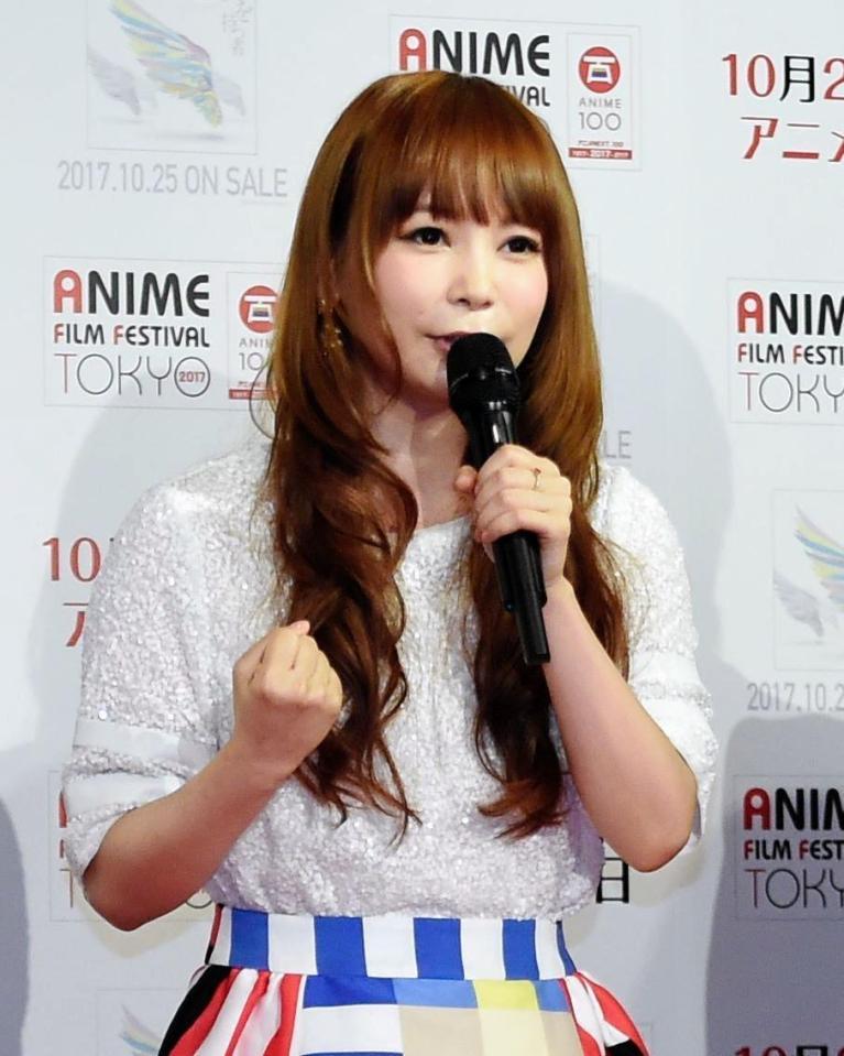 アニメソングへの熱い思いを語る中川翔子＝東京・京王プラザホテル（撮影・開出牧）