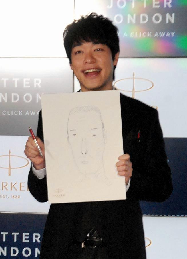 相方・田村裕の似顔絵を描いた川島明＝東京・ベクトルスタジオ
