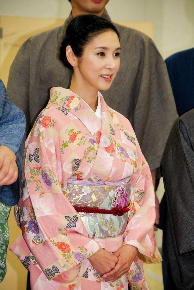 黒木瞳 初心に戻り 宝塚時代思い出し 主演舞台に意欲 芸能 デイリースポーツ Online