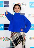 東京メトロのイベントに登場し笑顔でポーズをきめる石原さとみ＝東京・赤坂ベクトルスタジオ（撮影・金田祐二）
