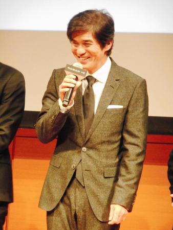 主演ドラマ「石つぶて」の完成披露試写会で舞台あいさつした佐藤浩市＝東京・ＴＨＥ　ＧＲＡＮＤ　ＨＡＬＬ