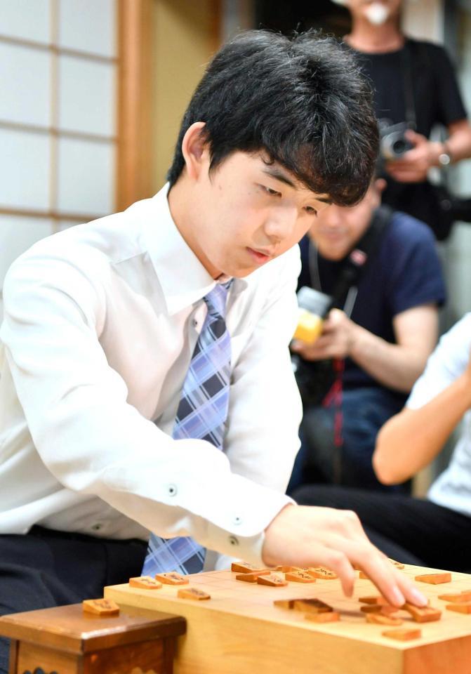 　高校進学を決断した藤井四段。来春からも“文棋両立”を目指す