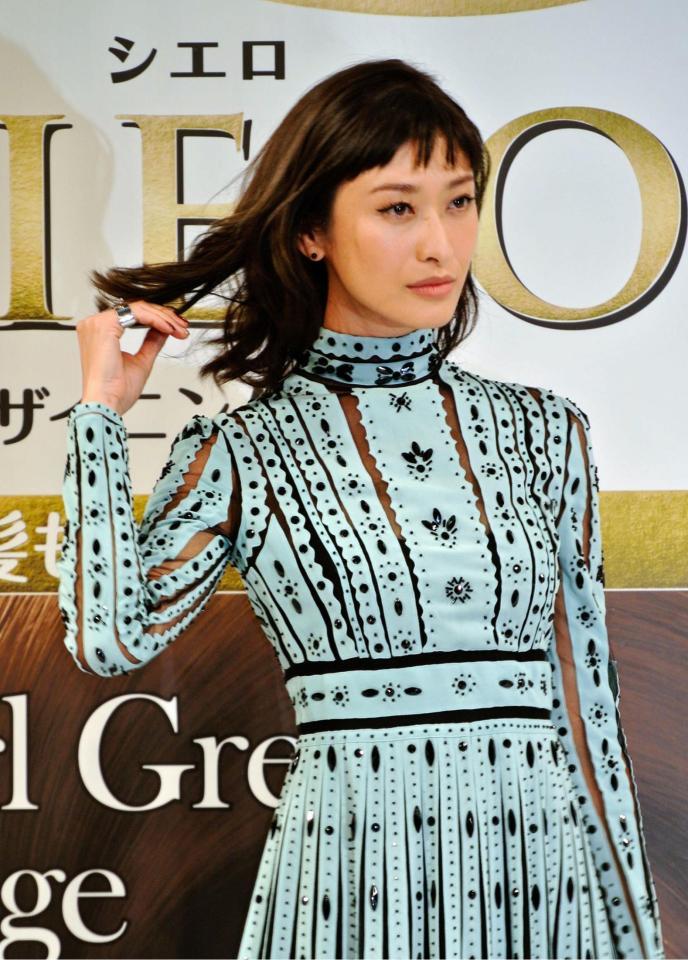 髪へのこだわりを語った山田優＝東京・表参道