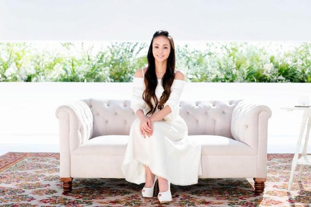 安室奈美恵を語る!過酷な人生、そして母 ...