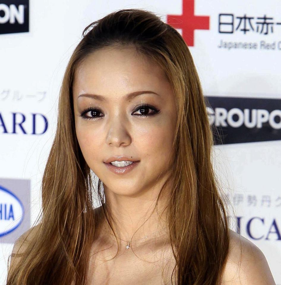 　歌手の安室奈美恵