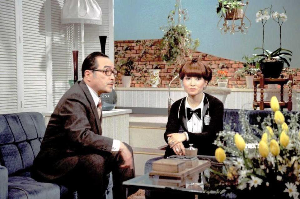 初回「徹子の部屋」にゲスト出演した森繁久彌さん（左）と司会の黒柳徹子