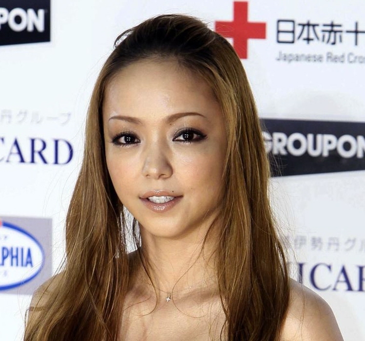 　安室奈美恵