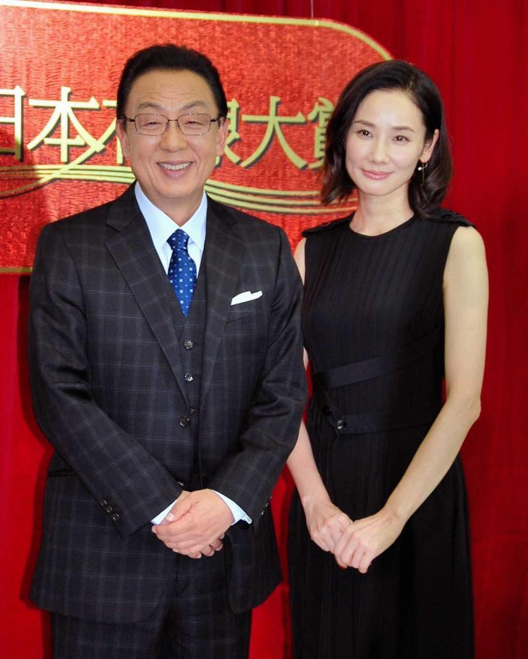 　「日本有線大賞」の司会に決まった梅沢富美男（左）と吉田羊