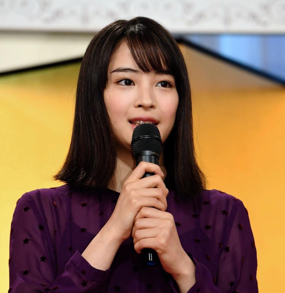 ２０１９年度前期連続テレビ小説のヒロインに選ばれ、意気込む広瀬すず＝ＮＨＫ放送センター