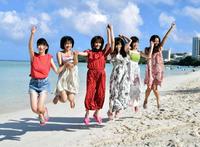 　「公式インスタグアマー」としてグアムを訪れた（左から）ＮＧＴ４８・荻野由佳、ＨＫＴ４８・朝長美桜、ＡＫＢ４８・入山杏奈、ＮＭＢ４８・山本彩、太田夢莉、ＳＫＥ４８・古畑奈和＝グアム・タモンビーチ