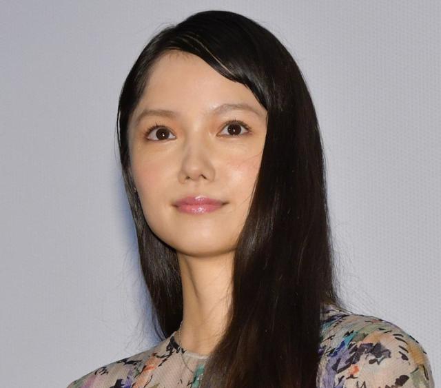 岡田准一 宮崎あおい イブに結婚正式発表 夫婦役で出会い１０年 本当の夫婦に 芸能 デイリースポーツ Online