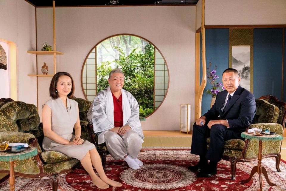 　番組に出演する（左から）近藤サト、江原啓之氏、清原和博氏