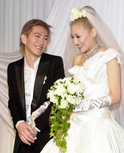 高速配送 小室哲哉♡KEIKOの結婚式 引き出物 ミュージシャン