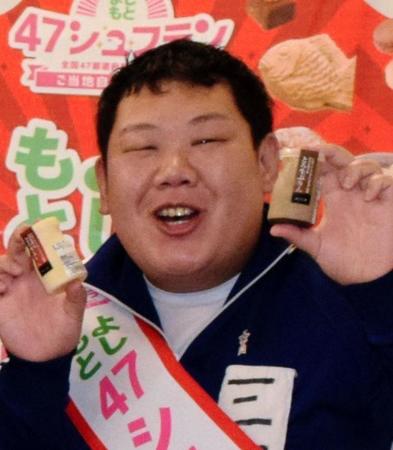 ２月からピン芸人として活動することを表明したｄボタン・三中元克＝吉本興業東京本社