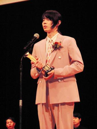 「第９１回キネマ旬報ベスト・テン」表彰式に出席した菅田将暉＝東京・後楽園