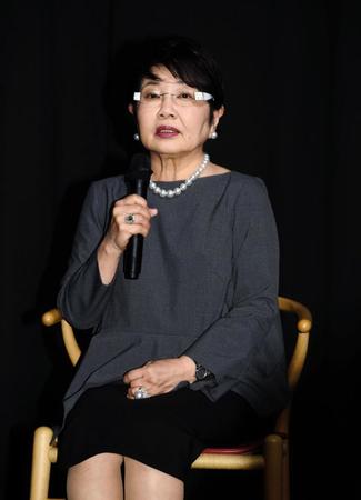 　イベントでトークをする泉ピン子＝都内（撮影・開出牧）