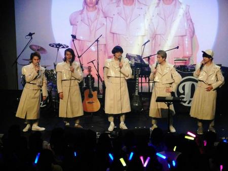 ニューシングル「勝手にＭＹ　ＳＯＵＬ」の発売記念イベントを行ったＤＩＳＨ／／＝東京・白金セレネ