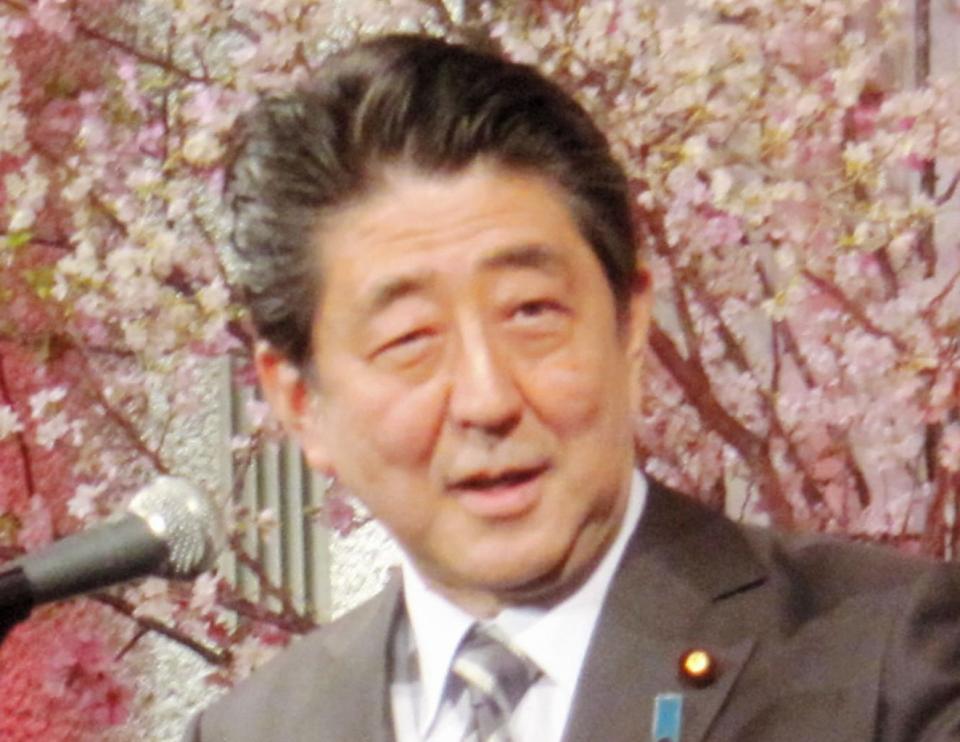 プライムニュースと自身の“因縁”について熱弁する安倍晋三首相＝都内