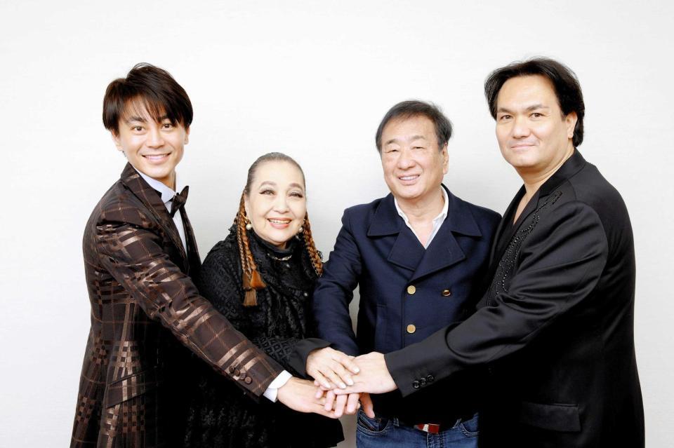 　復興支援のチャリティーコンサートを行った（左から）氷川きよし、湯川れい子氏、三枝成彰氏、ジョン・健・ヌッツォ