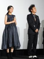 映画「ボス・ベイビー」初日舞台挨拶に登場した（左）芳根京子、ムロツヨシ＝東京・六本木