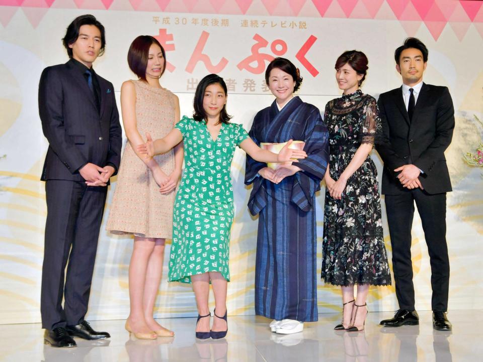 　出演者の（左から）要潤、松下奈緒）、安藤サクラ、松坂慶子、内田有紀、大谷亮平＝ＮＨＫ大阪放送局（撮影・石湯恒介）