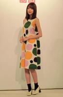 「ＵＮＩＱＬＯ×Ｍａｒｉｍｅｋｋｏ」新製品発表会に登場した桐谷美玲＝東京・中目黒