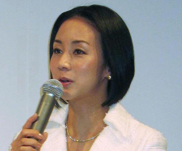 　フリーアナウンサーの中村江里子