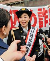 ストーカー事件への思いを語った菊池桃子＝東京・新橋のＳＬ広場