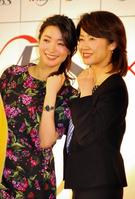 イベントに出演した大江麻理子アナウンサー（左）と佐々木明子アナ＝東京・六本木グランドタワー
