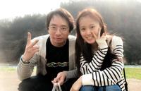 　女優・飯村貴子（右）との結婚を正式に発表したいしだ壱成