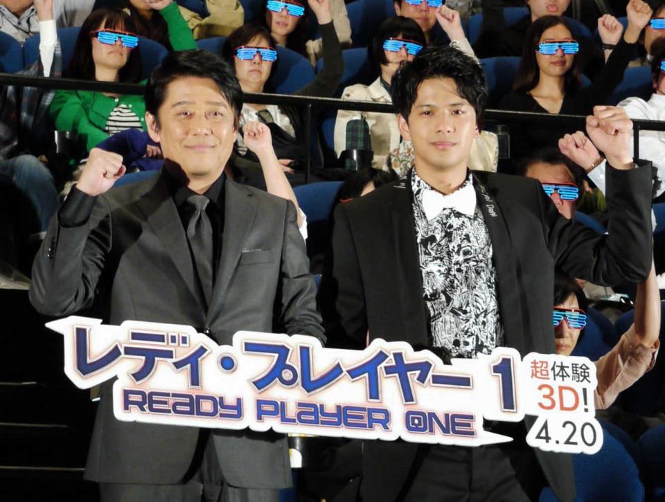 　舞台あいさつした坂上忍（左）と森崎ウィン＝東京・品川