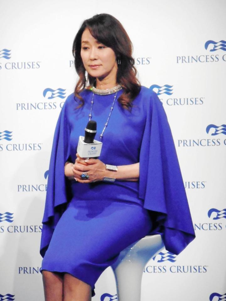 浅野ゆう子 新婚旅行は温泉に１泊 ただの帰省じゃないかと言われる 芸能 デイリースポーツ Online