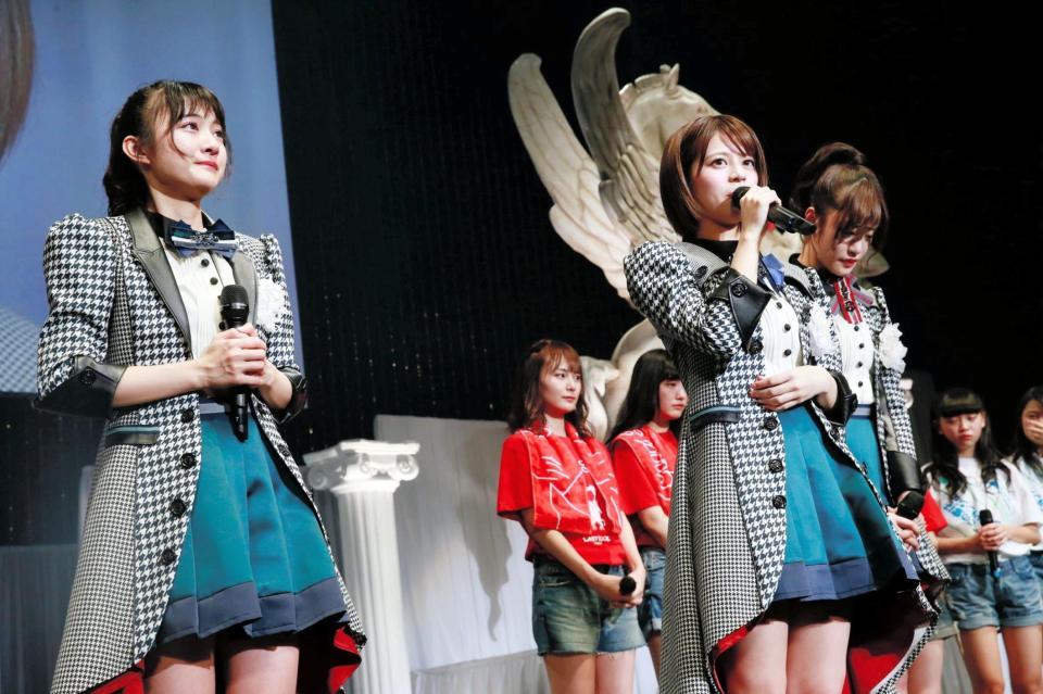 卒業を発表した（左から）古賀哉子、吉崎綾、王林＝東京・台場