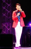 ＬｉＬｉＣｏとの新婚生活の模様を披露した純烈の小田井涼平＝東京国際フォラームホールＣ