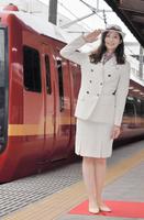 　女優の足立梨花