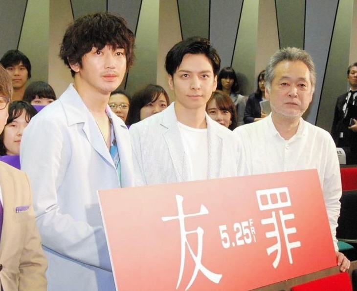 （左から）瑛太、生田斗真、瀬々敬久監督＝明治大学駿河台キャンパス　グローバルホール