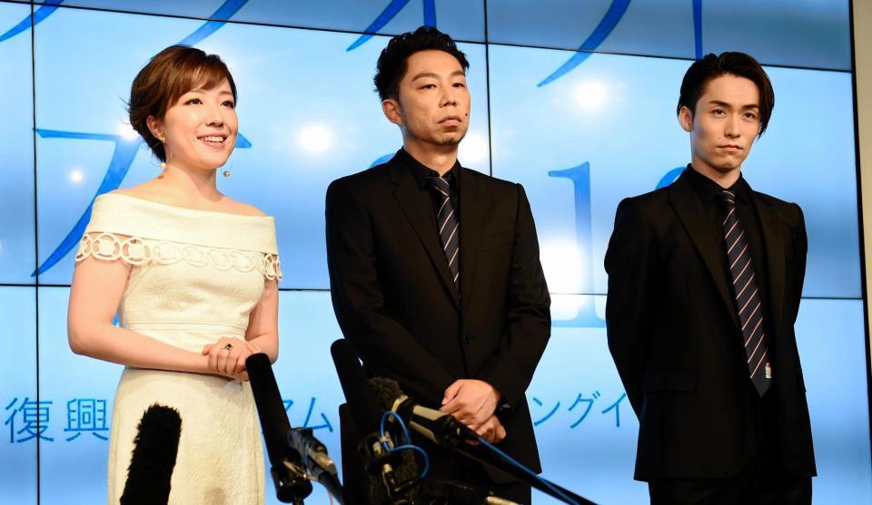 囲みで取材で釜石への思いを語る平原綾香、ＥＸＩＬＥのＵＳＡ、ＴＥＴＳＵＹＡ＝東京・ＴＲＡＶＥＬ　ＨＵＢ　ＭＩＸ（撮影・開出牧）