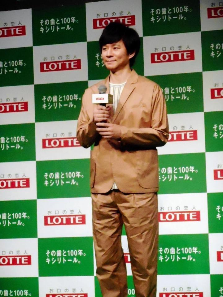 佐々木希と初共演するアンジャッシュ・渡部健＝東京・恵比寿