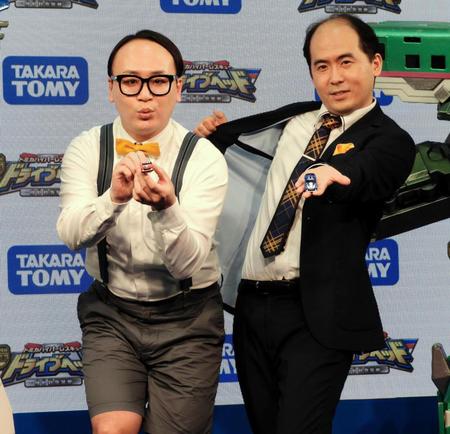 イベントに登場したトレンディエンジェルの斎藤司（右）、たかし＝東京ビッグサイト